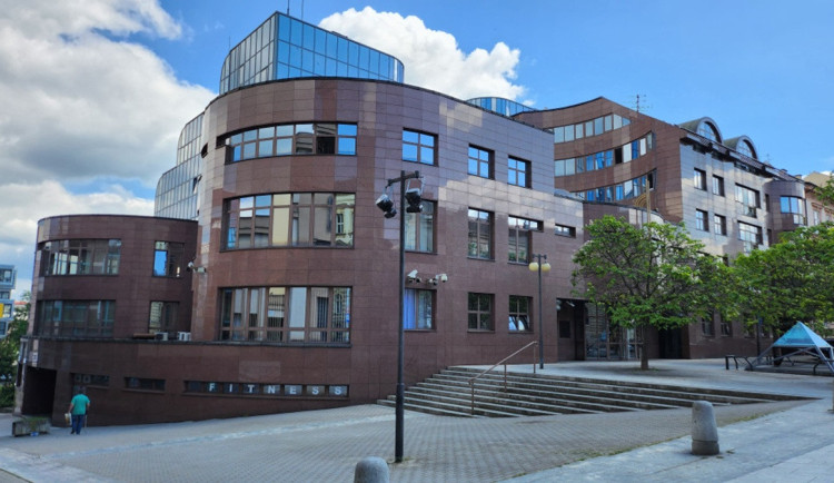 ČNB už jedná se zájemci o prodeji budovy v Plzni, banka ji využívala od roku 1995