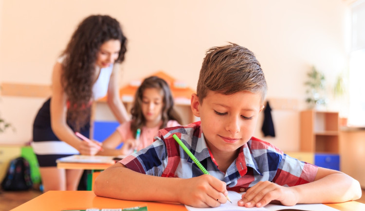 Jak budou vypadat prázdniny pro školáky v roce 2025?