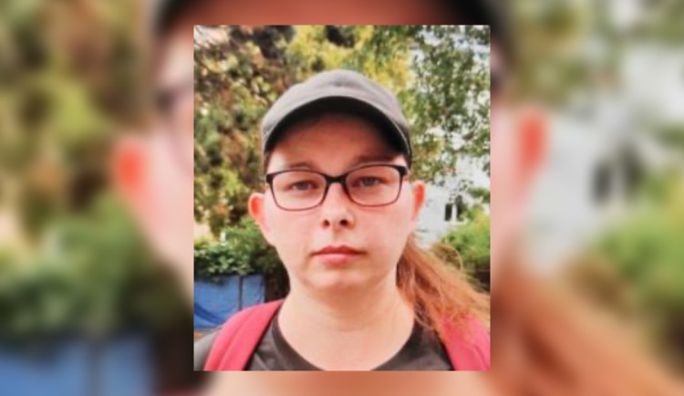 Žena řekla dceři, že se chce zabít, a ztratila se jí v metru. Rodina se o ni bojí