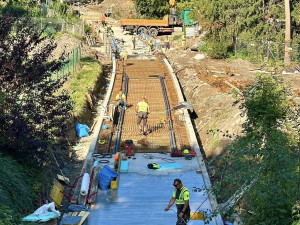 Práce na trati podle dopravního podniku postupují podle harmonogramu.