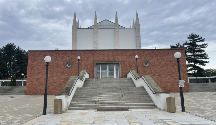 Téměř sto milionová rekonstrukce brněnského krematoria je u konce