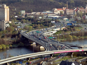 Bude stavba roku z Prahy? Soutěží Máj, Barrandovský most, vozovna i oprava jezu