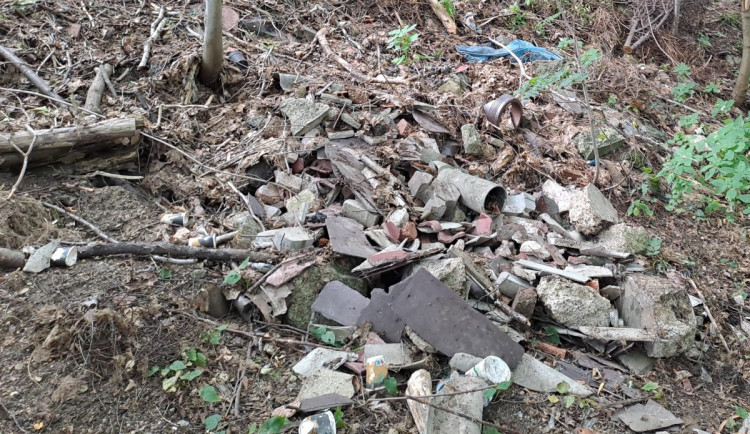 Jablonec uklidil černé skládky – zmizelo téměř 92 tun odpadu