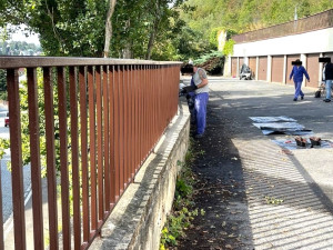 V Praze 4 pomáhají zdarma vězni z Pankráce. S opravami i při povodních