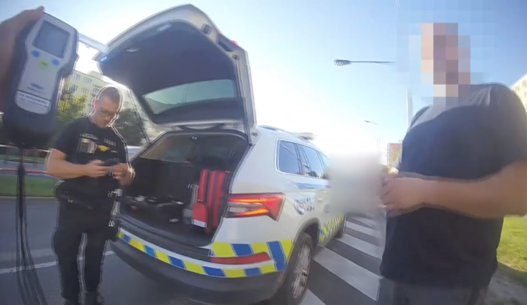 Muž sice opilý nebyl, drogy ale v sobě měl.