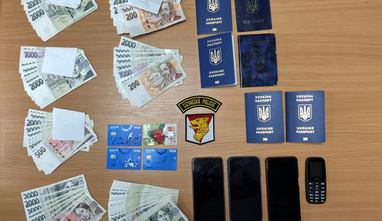 Třináct cizinců zneužívalo humanitární dávky. Peníze budou muset vrátit