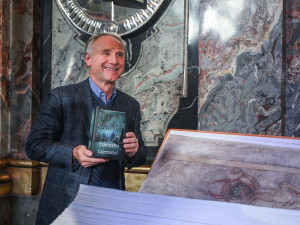 O vycházky Prahou inspirované Brownovou knihou je zájem, chystají se další trasy