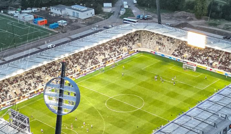 Hradečtí zastupitelé by o prodeji fotbalového klubu měli jednat 4. listopadu