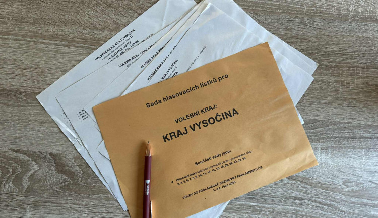 Ve volbách na Vysočině kandidují i šotouš, nadšený hokejista a freestyle motokrosař