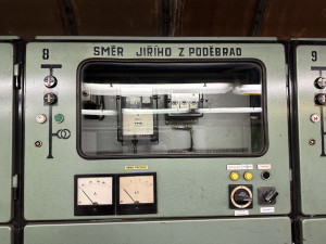 FOTO: Zásoba baterií, ocelové zdi. Podívali jsme se do nepřístupného zázemí stanice Flora