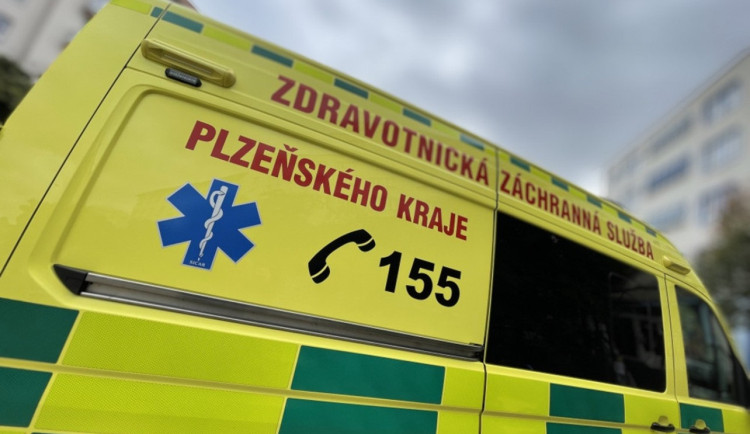 Hromadná nehoda na D5. V péči lékařů skončilo malé dítě