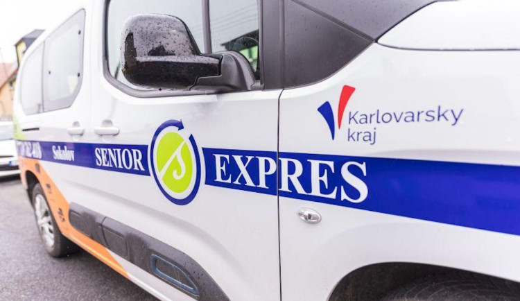 Karlovarský kraj podpoří další obce v programu Senior Expres. Rozdělí téměř 1,7 milionu korun