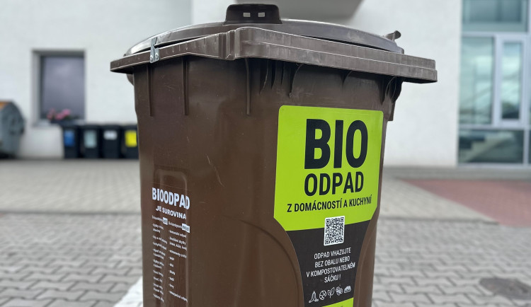 Hradec Králové má za cíl lépe třídit odpad, do ulic přidá nádoby