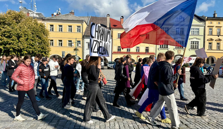 Horké téma v Hostinném, na zastupitelstvu bude dnes řeč o útlumu víceletých gymnázií