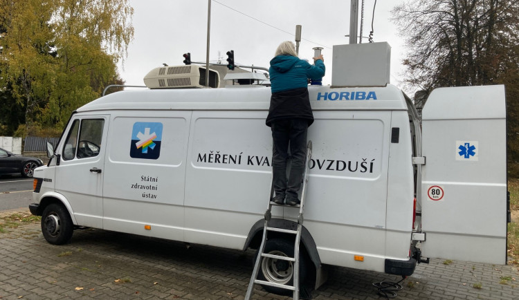 Jaký dýchají lidé v Jablonci vzduch? Odpověď dá 24hodinové měření znečištění ovzduší
