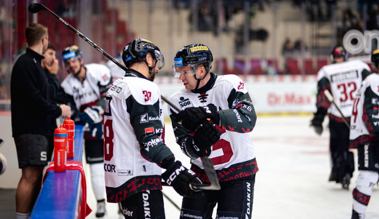 Sparta dala dva góly v oslabení.