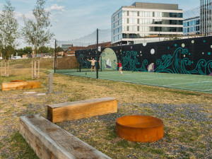 Holešovice mají náplavku, na levém břehu Vltavy vznikl prostor pro sport i relax