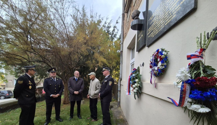 Parašutisty Gabčíka a Kubiše ukrývali v Plzni Královi. Nacisté celou rodinu zavraždili