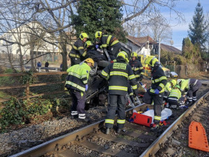Nebezpečný přejezd v Praze 6 vyřešili jednosměrkou. Ta ale podle místních ucpe čtvrť