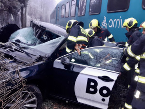 Nebezpečný přejezd v Praze 6 vyřešili jednosměrkou. Ta ale podle místních ucpe čtvrť