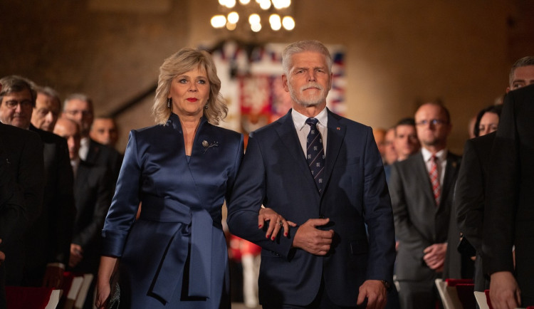 PŘEHLED: Prezident Petr Pavel ocenil i několik osobností z regionu. Učitele z Jeseníku, lékaře, rodáky