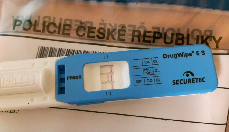 Dva dny a přes deset řidičů pod vlivem alkoholu, drog nebo se zákazem řízení