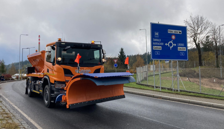 Kraj optimalizoval počet okruhů zimní údržby a zapojil více úseků silnic 1. třídy