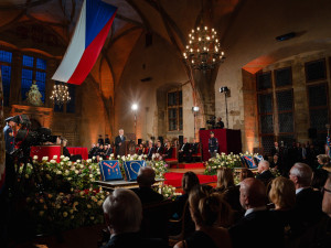 Kanoista, herci i autor Nuselského mostu. Prezident vyznamenal dvě desítky Pražáků