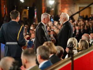 Kanoista, herci i autor Nuselského mostu. Prezident vyznamenal dvě desítky Pražáků