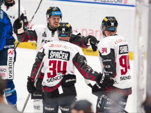 Sparta zvládla dohrávku ve Vítkovicích, dvěma góly jí pomohl Shore