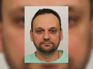 Muž se rozloučil s rodinou a zmizel, mohl by si ublížit