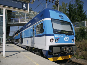 Na cestě z Benešova do Prahy hrozí dopravní kolaps, stavba okruhu omezí provoz vlaků