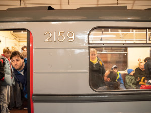 FOTO: Historická souprava v provozu na lince metra B