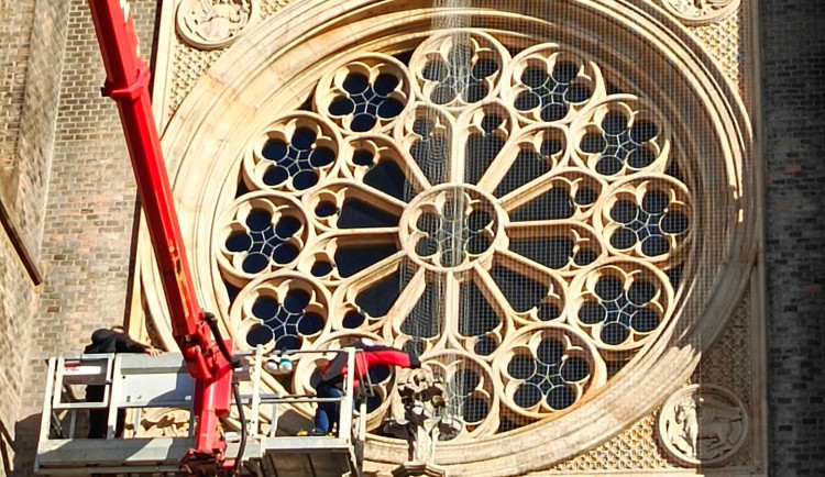 Svatá Ludmila přišla dočasně o hlas, bicí mechanismus totiž renovují