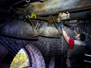 Svatá Ludmila přišla dočasně o hlas, bicí mechanismus totiž renovují