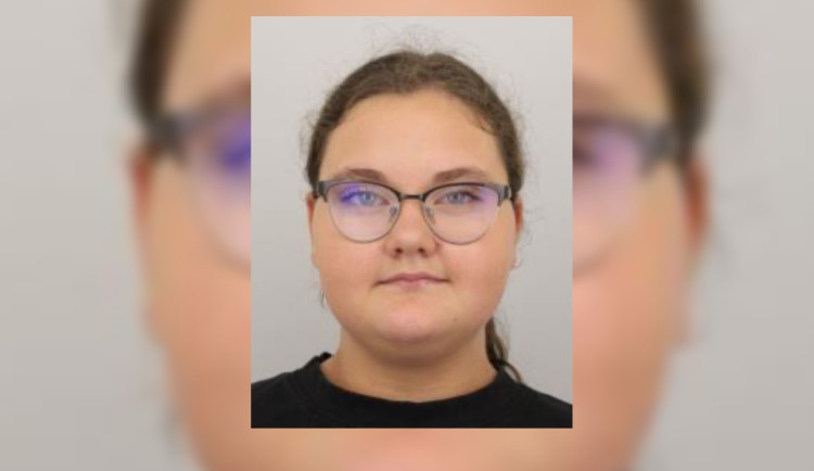 Třináctiletá Karolína se ztratila po cestě ke kamarádce, naposledy ji viděli ve čtvrtek