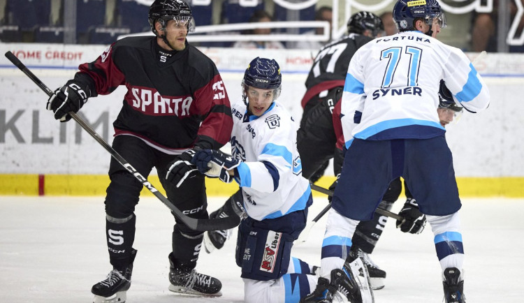 Tygři dotáhli zápas na Spartě do prodloužení, mají bod