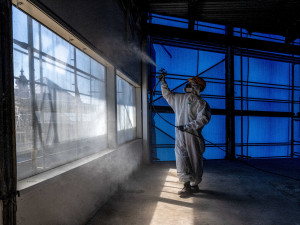 Z Kotvy odstranili stovky tun azbestu, trvalo to osm měsíců