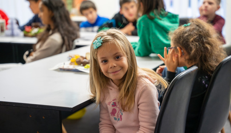 Začala sbírka Krabice od bot, lidé mohou podarovat děti i teenagery