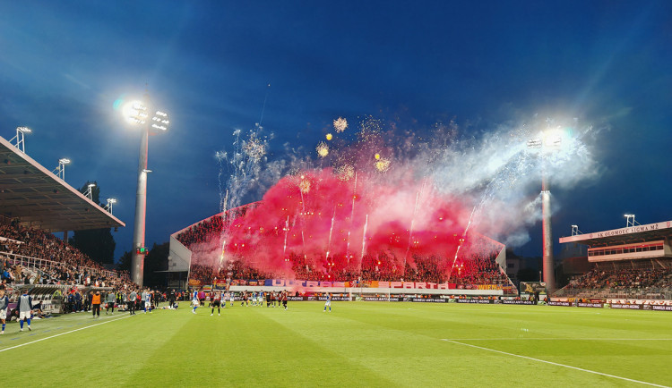 Fanoušci Sparty na severní tribuně Androva stadionu - ilustrační foto