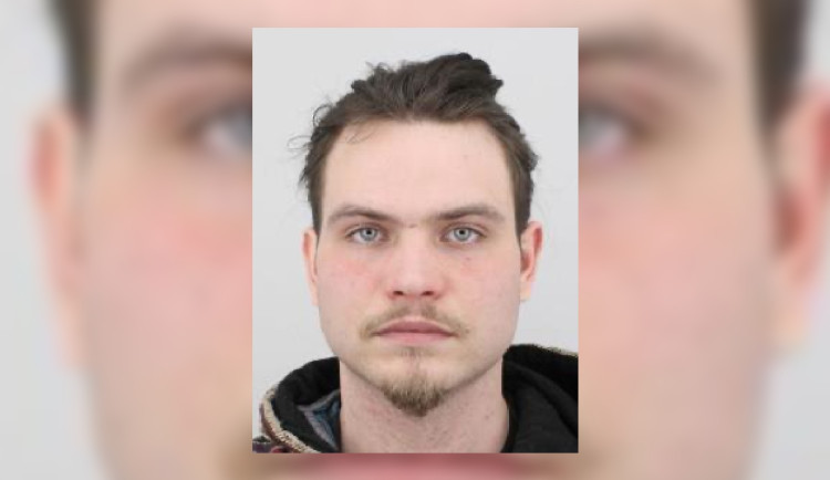 David se rozloučil s matkou a zmizel. Trpí depresemi, už jednou si chtěl vzít život