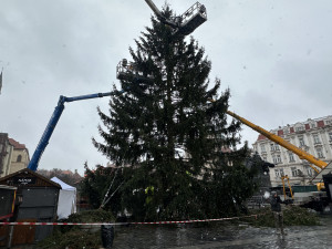 Klobása dražší o deset korun a hudba Ewy Farné. Jaké budou trhy na Staromáku?