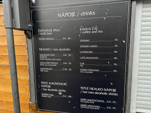 Klobása dražší o deset korun a hudba Ewy Farné. Jaké budou trhy na Staromáku?