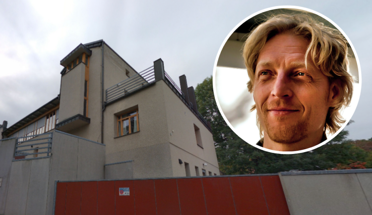 Koloděje nechtějí soukromé gymnázium miliardáře Janečka. Nehodí se prý do zástavby