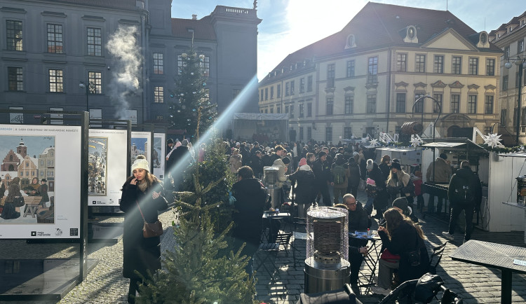 Kam v centru Prahy na svařák za 60? Na trhy, kde přispějete na dobrou věc