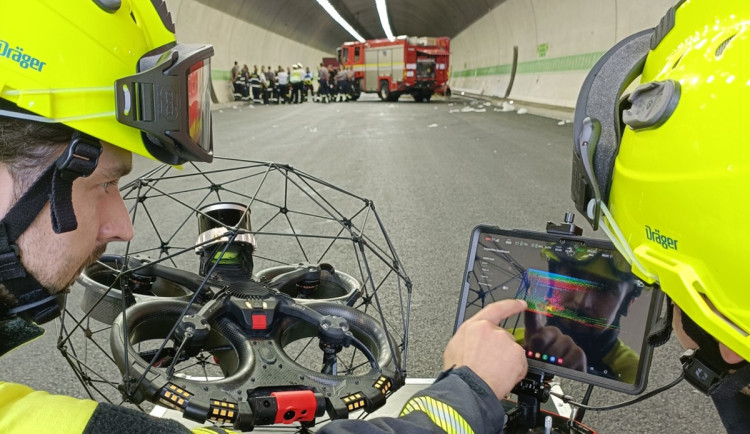 Plzeňští dronaři mají za sebou přes 130 ostrých zásahů, pomáhají u nehod i s pátráním