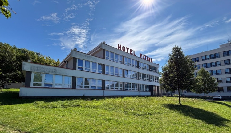 Krumlov kupuje hotel Vltava za 40 milionů. Jasné využití pro něj ale zatím nemá