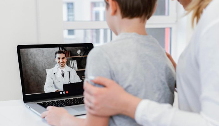 Karlovarská on-line pohotovost láká stále více lidí. Registrovalo se už přes 20 tisíc občanů