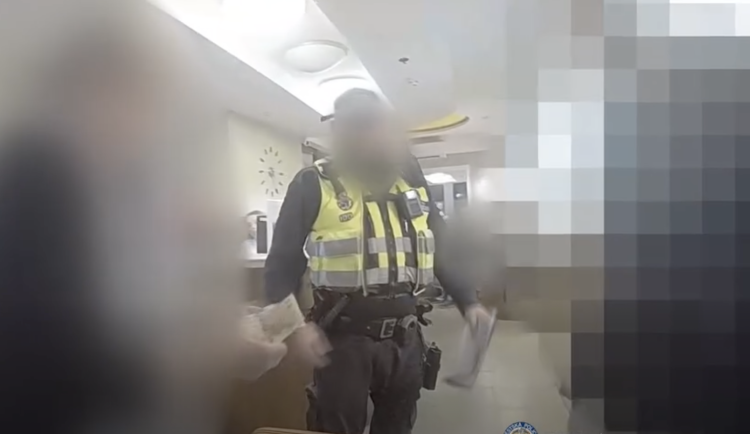 VIDEO: Další zloději v taxíku. Za dvacetiminutovou cestu si řekli o devět tisíc