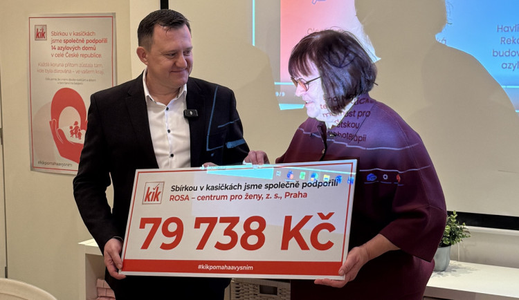 Zákaznická sbírka KiK podpořila azylový dům.